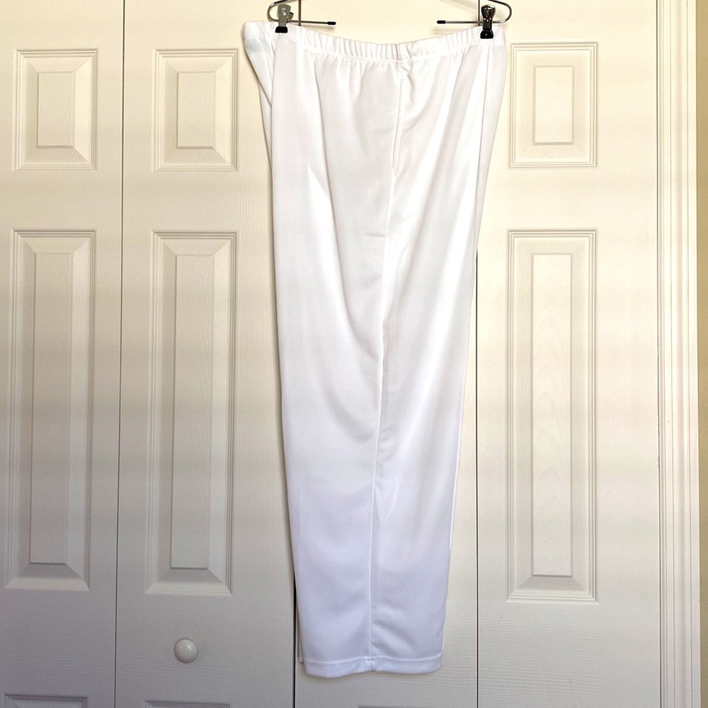White Polyester Pleated Pants - Picture 2 of 4